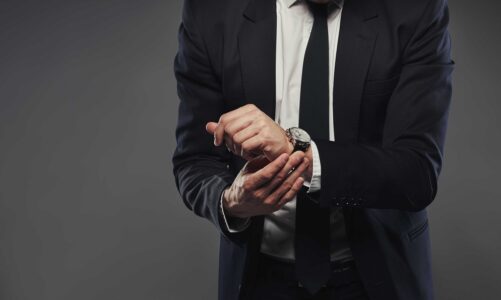 Factors To Keep In Mind While Buying A Watch