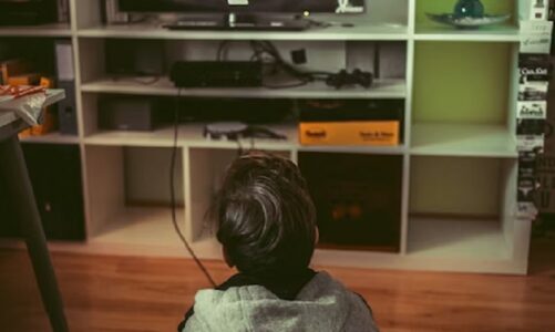 Engaging with Kids Cartoons: Turning Screen Time into Interactive Learning for Toddlers